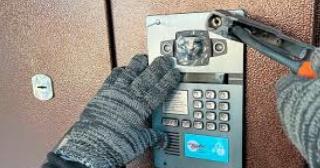 Установка умного домофона в Гатчине - цены от 2622 руб., условия, монтаж